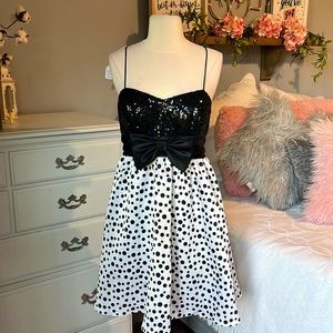 Blondie Nites Esther Ramirez Black Sequin Ruffle Lining White Polka Dot Womens 7